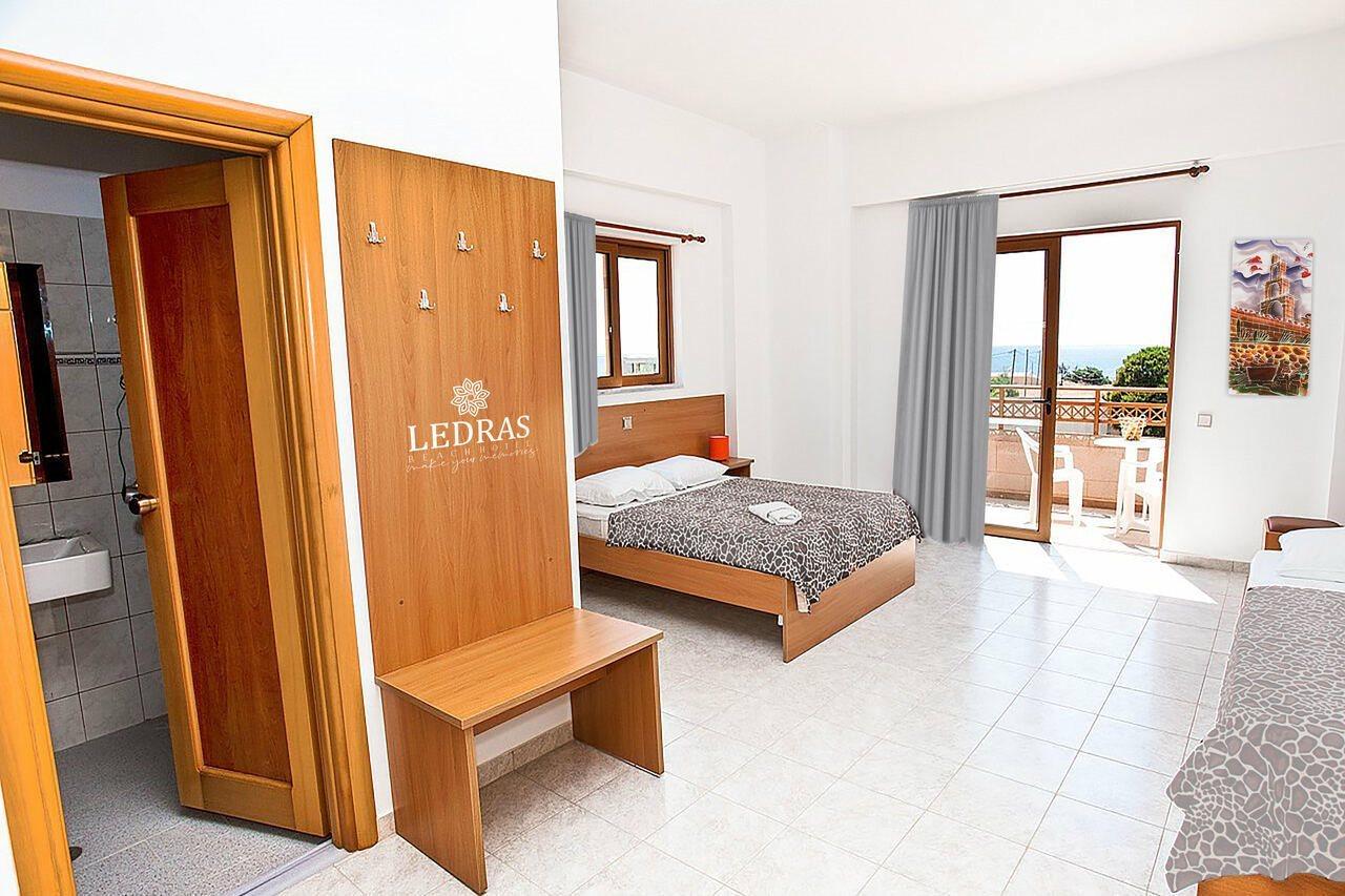 Hotel Ledras Gennadi Eksteriør bilde